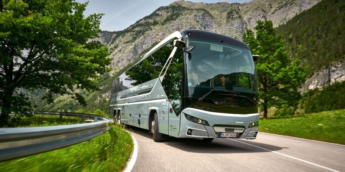 P_Bus_CDE_NEO_Tourliner.jpg
