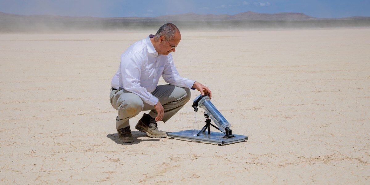 Prof.-Yaghi-testing-an-Atmospheric-Water-Harveting-Prototype-in-Death-Valley.jpg